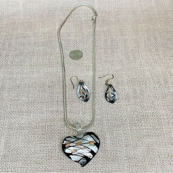 Art Glass Heart Necklace Earrings Set - Picture 1 of 4